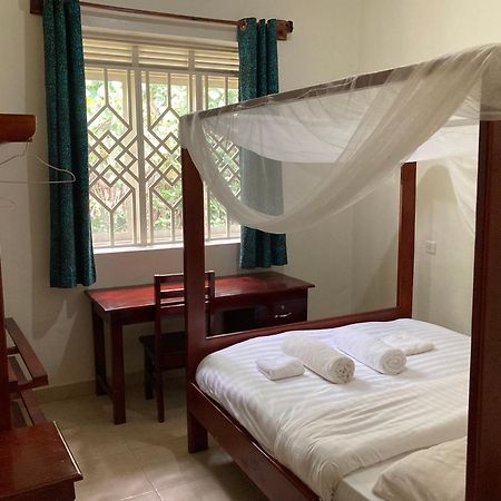 Bwindi Guest House Kanungu Экстерьер фото