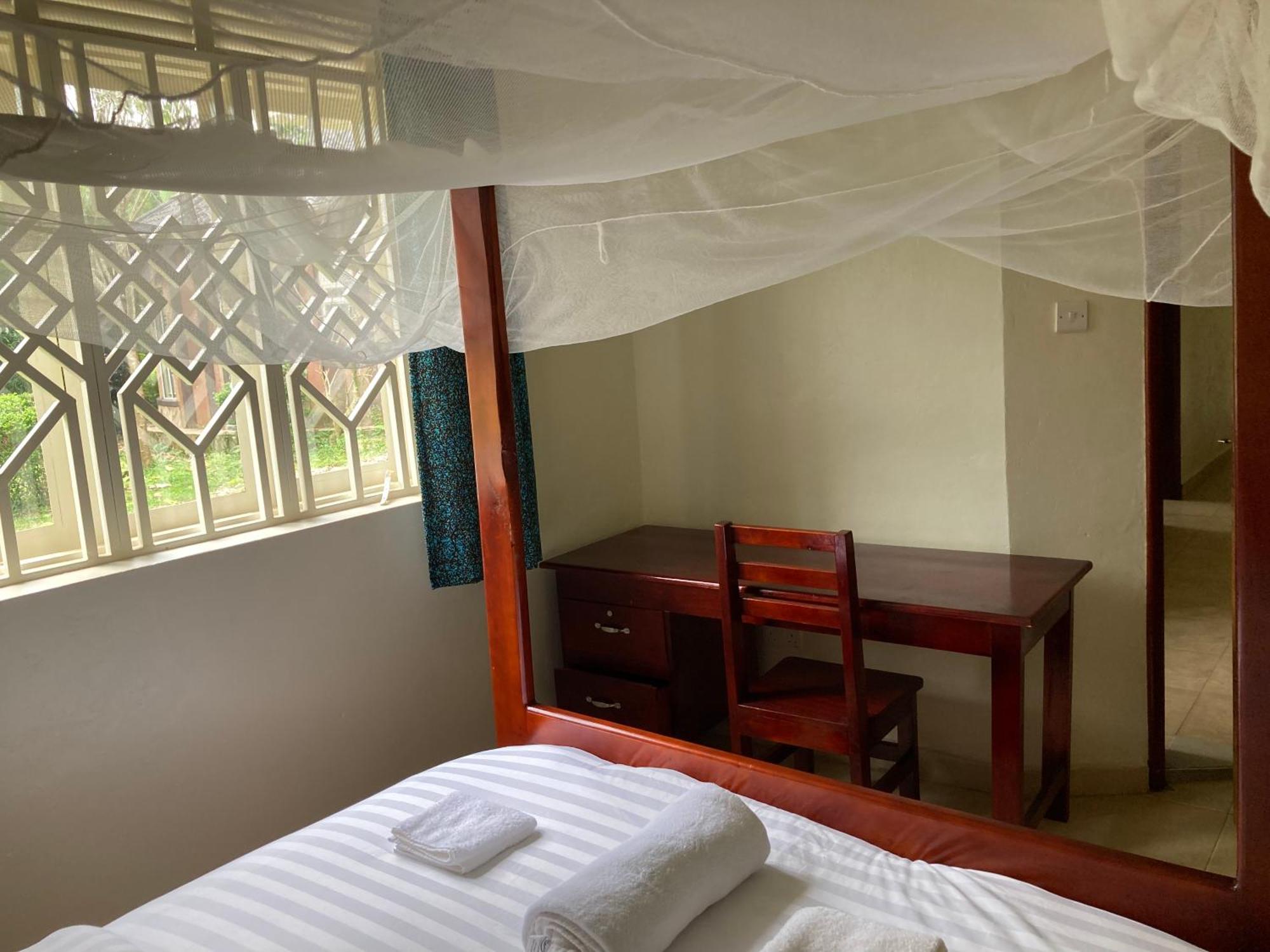 Bwindi Guest House Kanungu Экстерьер фото