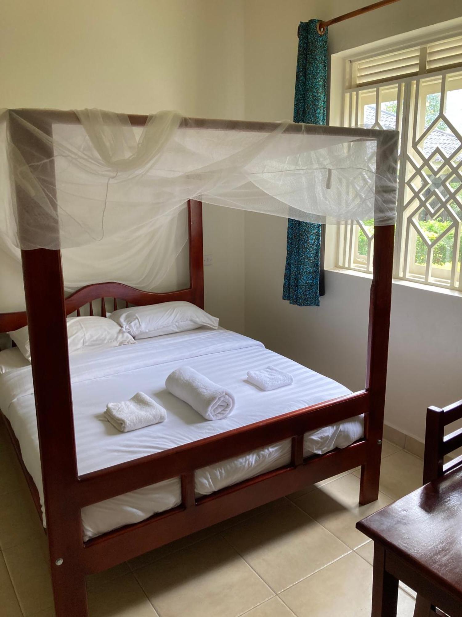 Bwindi Guest House Kanungu Экстерьер фото